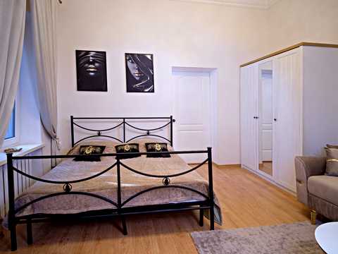будинок за адресою Решата Аметова вул. (Романа Кармена), 9б