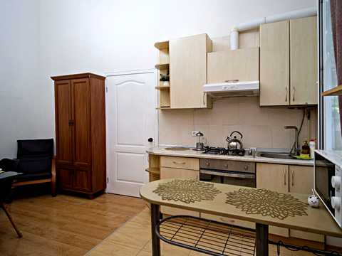 будинок за адресою Решата Аметова вул. (Романа Кармена), 9б