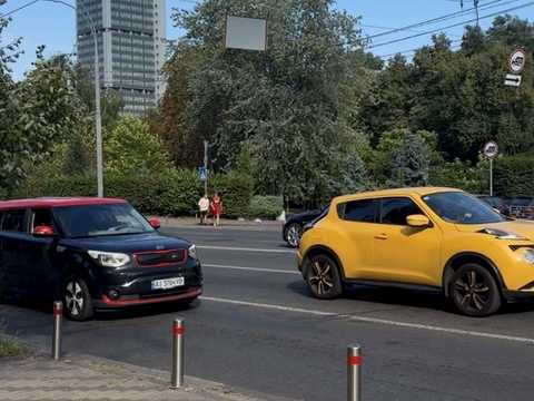 коммерческая по адресу Авиаконструктора Антонова ул. (Авіації), 2/32 к1