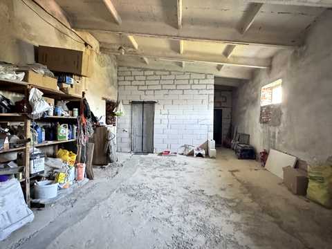 коммерческая по адресу Михайла Лисиці, 5