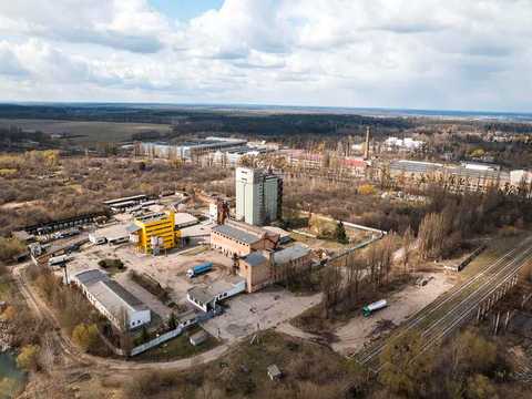 комерційна за адресою Кожанське шосе, 1
