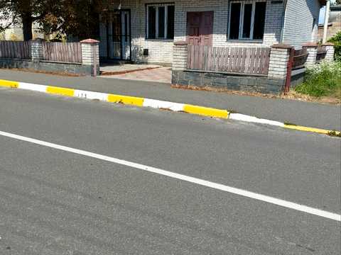 комерційна за адресою Освіти, 5