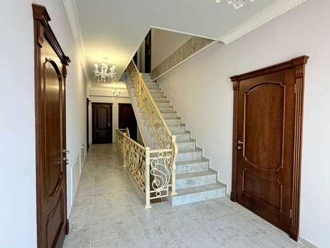 комерційна за адресою Ромашкова вул., 102