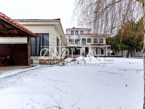 будинок за адресою смт. Козин, Лугова вул., 34