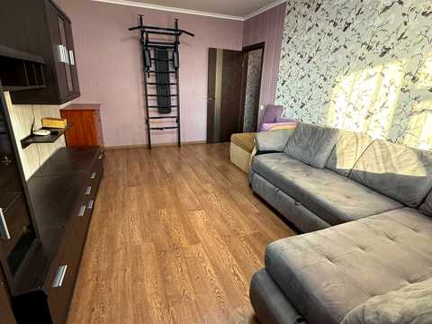 квартира за адресою Квартальна вул., 6