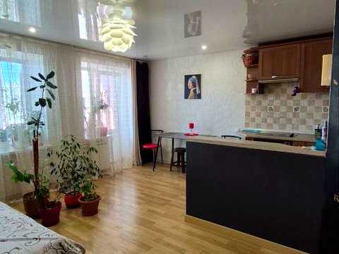 квартира за адресою Михайла Лушпи просп. (Космонавтів), 12