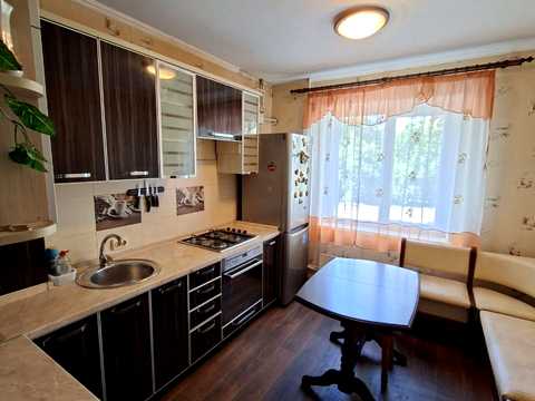 квартира по адресу Михаила Лушпы просп. (Космонавтів), 7