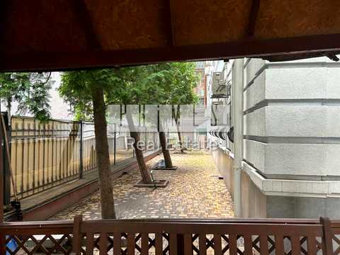 комерційна за адресою Саксаганського вул., 111А