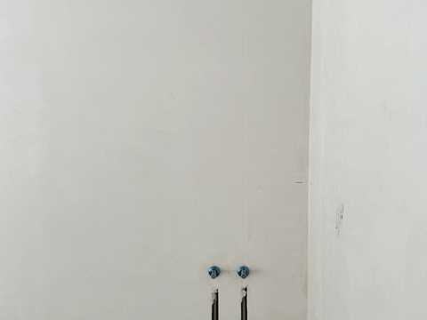 комерційна за адресою Українська вул., 1-Б/1