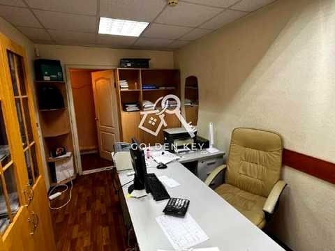 комерційна за адресою Миру просп., 50