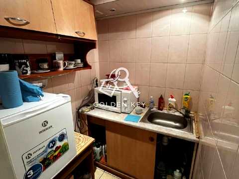комерційна за адресою Миру просп., 50