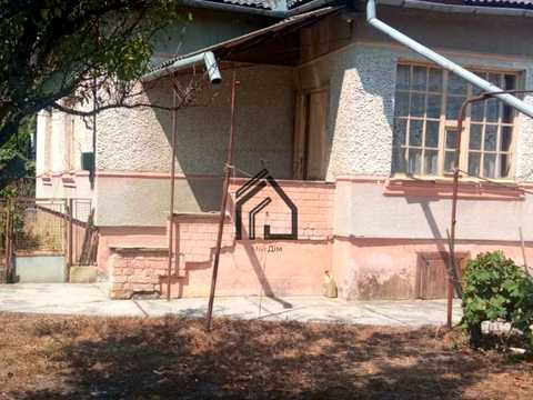 будинок за адресою Центральна, 80
