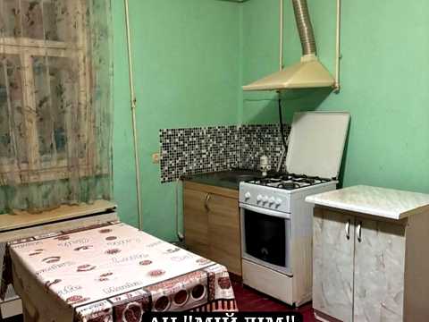 будинок за адресою Головна 8
