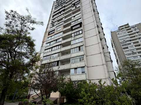 квартира по адресу Ревуцкого ул., 42-Б