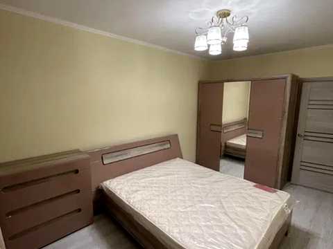 квартира за адресою Олександра Олеся вул., 8/17