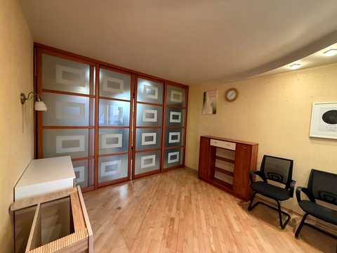 квартира по адресу Ревуцкого ул., 42-Б