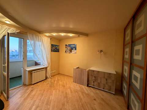 квартира по адресу Ревуцкого ул., 42-Б