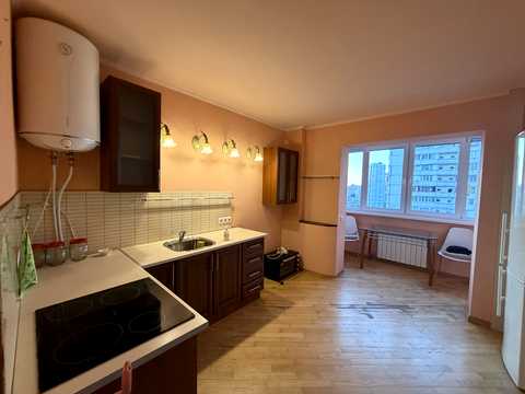 квартира по адресу Ревуцкого ул., 42-Б