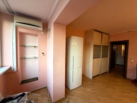 квартира по адресу Ревуцкого ул., 42-Б