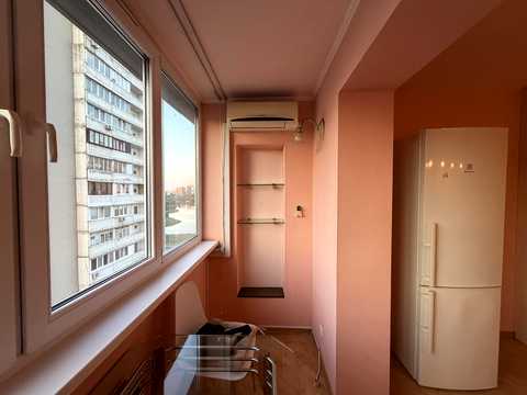 квартира по адресу Ревуцкого ул., 42-Б