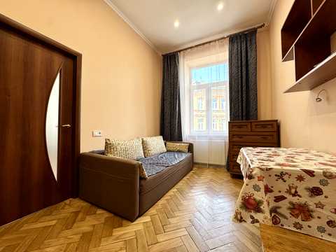 квартира за адресою Івана Франка вул., 74