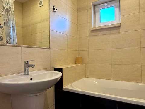будинок за адресою Фізкультурна вул., 35