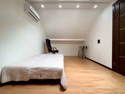 квартира за адресою Регенераторна вул., 4 к4