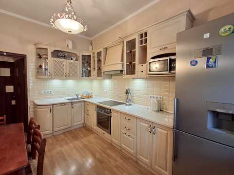 квартира за адресою Срібнокільська вул., 3-В