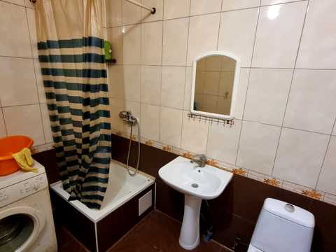 квартира за адресою Макарівська вул., 1