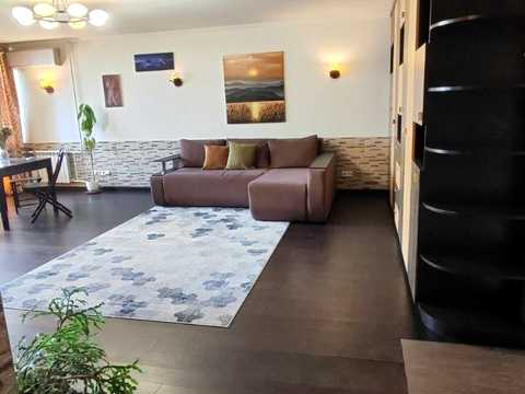 квартира за адресою Дніпровська набережна вул., 3