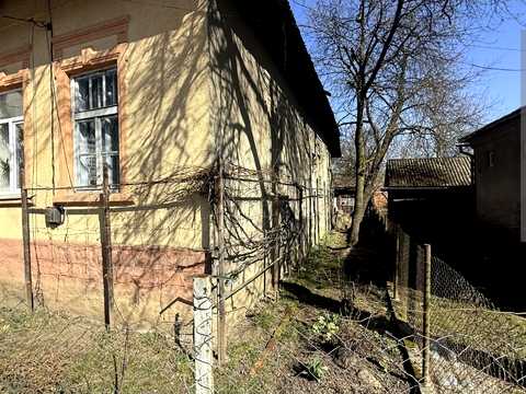 квартира за адресою с. Дубриничі, Центральна, 23