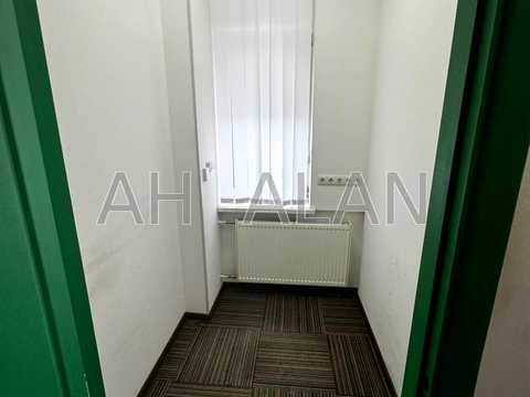комерційна за адресою Київ, Героїв Космосу вул., 4
