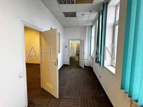 комерційна за адресою Київ, Героїв Космосу вул., 4