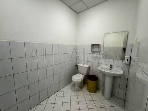 комерційна за адресою Київ, Героїв Космосу вул., 4