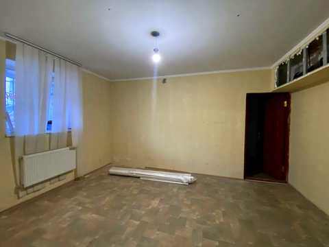 комерційна за адресою Миру просп., 3