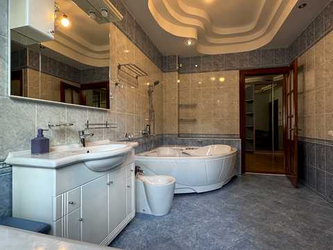 квартира по адресу Драгоманова ул., 56