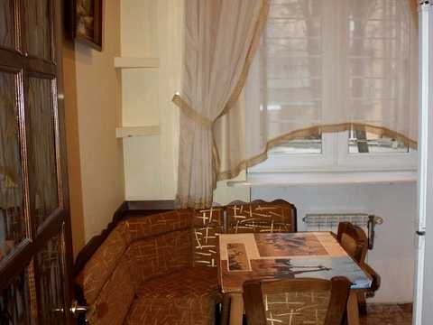 квартира за адресою Квітнева вул., 1