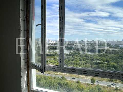 квартира за адресою Тепловозна вул., 28