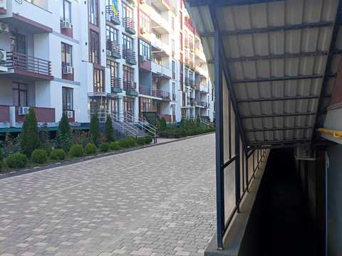 комерційна за адресою Владислава Бувалкіна вул., 60-А