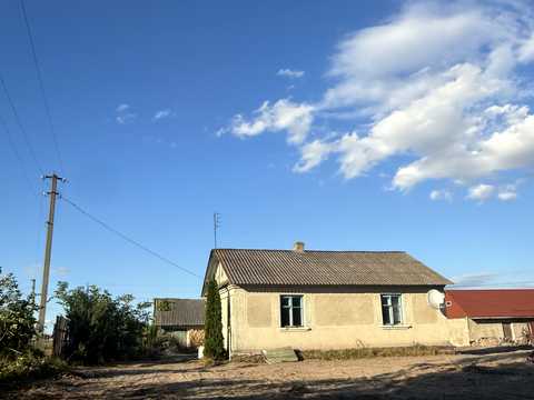 дом по адресу с. Козин, Берестецька, 8