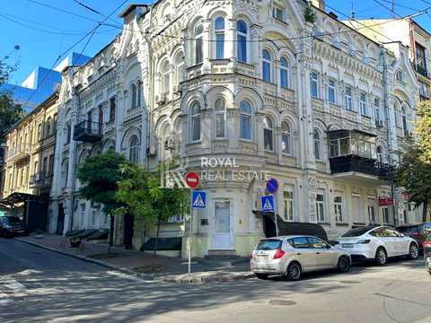 комерційна за адресою Мала Житомирська вул., 13/6