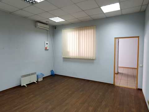 комерційна за адресою Лариси Руденко вул., 6-А