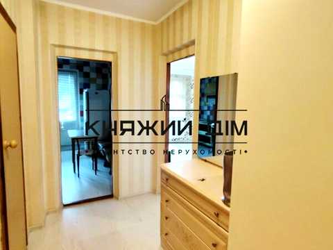 квартира за адресою Лариси Руденко вул., 21