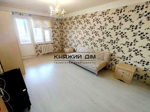 квартира за адресою Лариси Руденко вул., 21