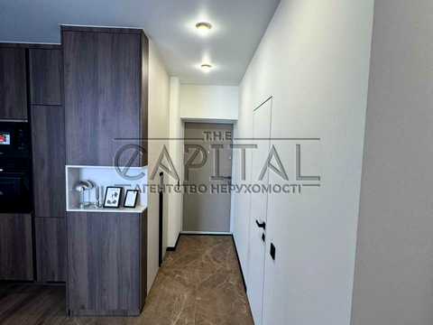 квартира за адресою Причальна вул., 8
