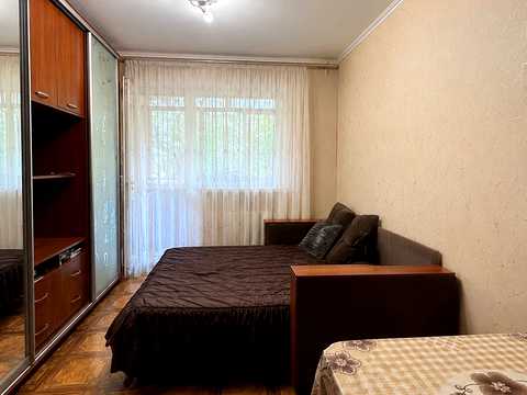 комната по адресу Салютная ул., 6