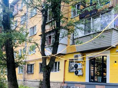 комната по адресу Салютная ул., 6