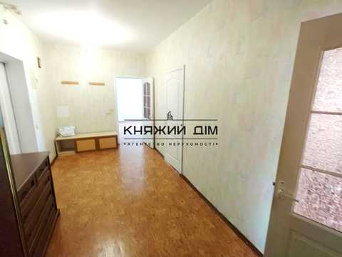квартира за адресою Анни Ахматової вул., 48