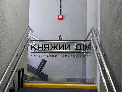 квартира за адресою Анни Ахматової вул., 48