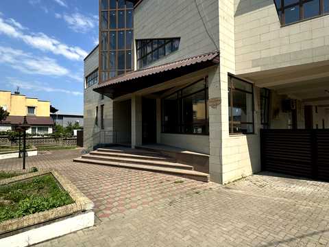 коммерческая по адресу Главная ул., 243